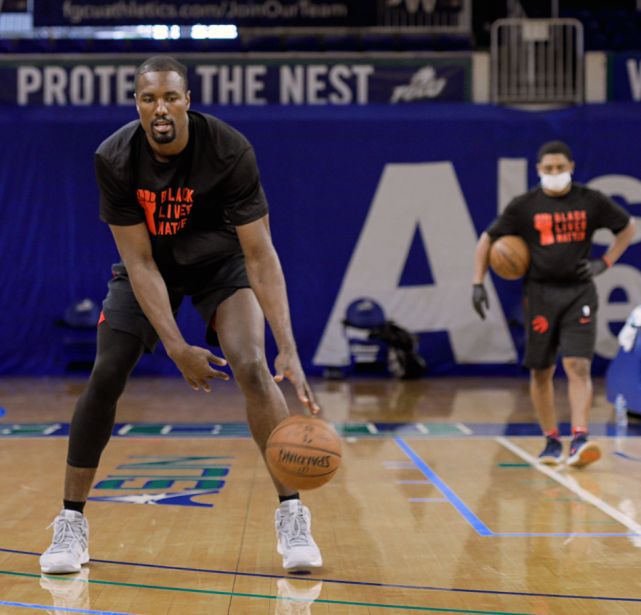 国际篮球赛事临时取消,球员开始线上训练 国际篮球赛事临时取消,球员开始线上训练