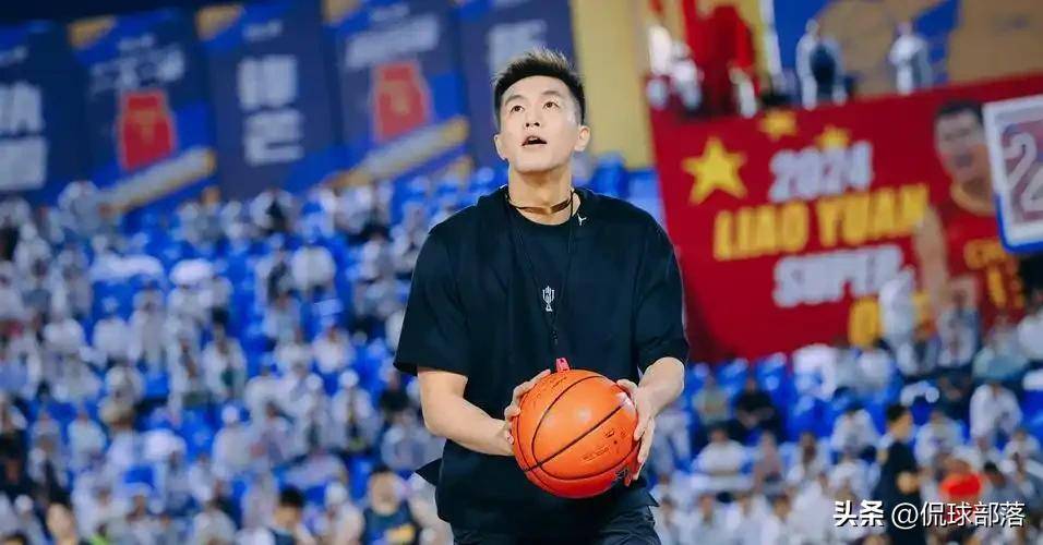 包含广东队主将郭艾伦在比赛中展现出强大的领导力的词条 包含广东队主将郭艾伦在比赛中展现出强大的领导力的词条