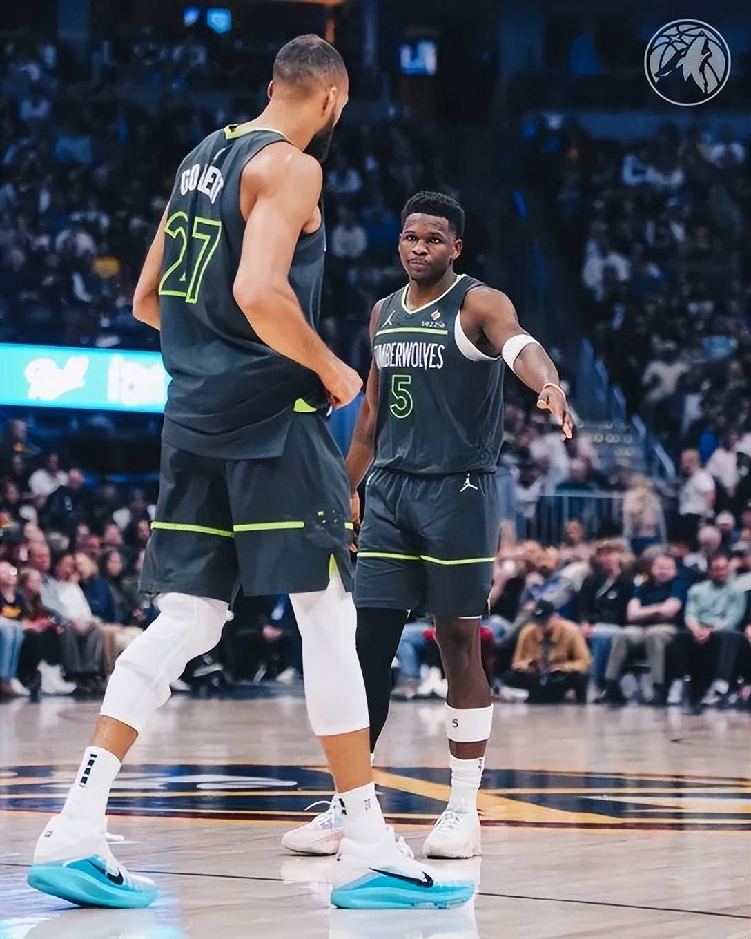 雄鹿客场擒下爵士,取得六连胜 雄鹿客场擒下爵士,取得六连胜