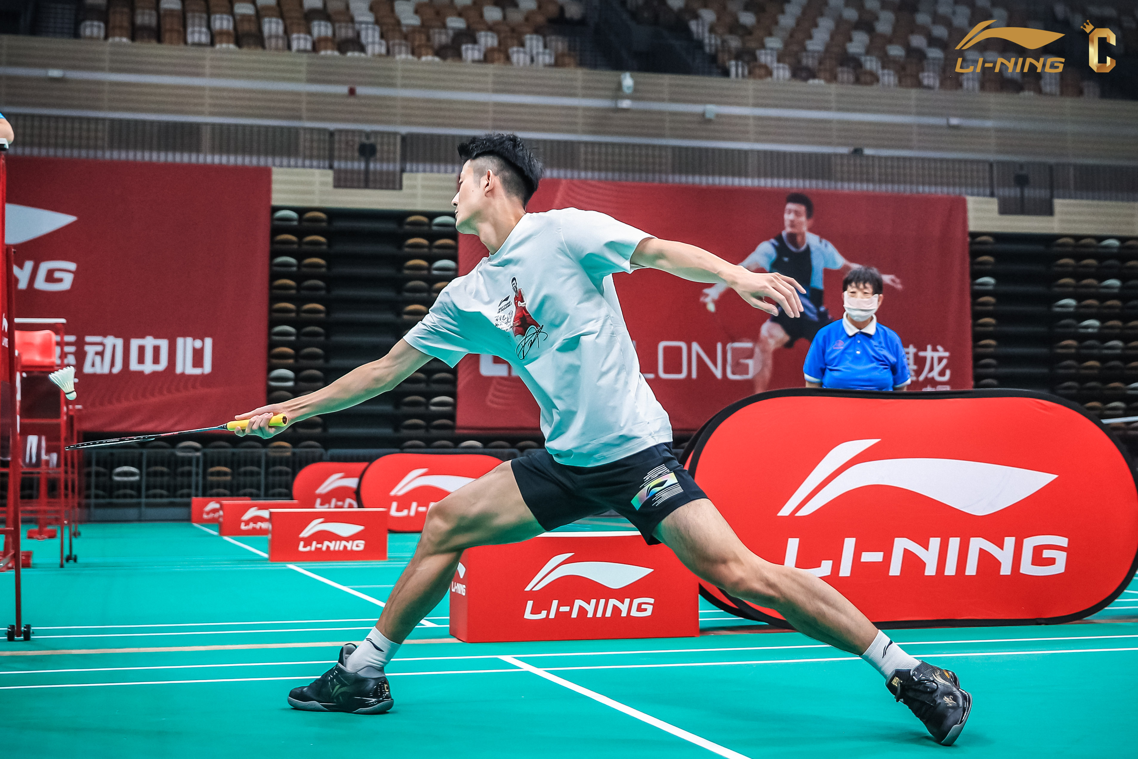 马来西亚羽毛球队绝杀丹麦羽毛球队，谌龙制霸全场的简单介绍