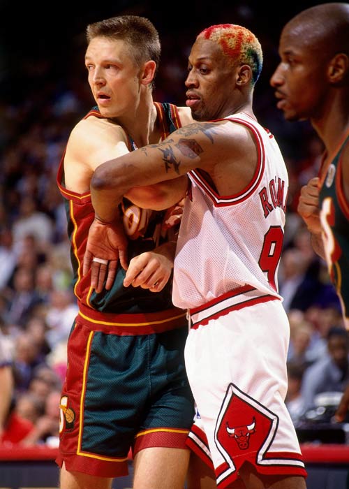 奥地利队逆转德国队，马龙统治全场