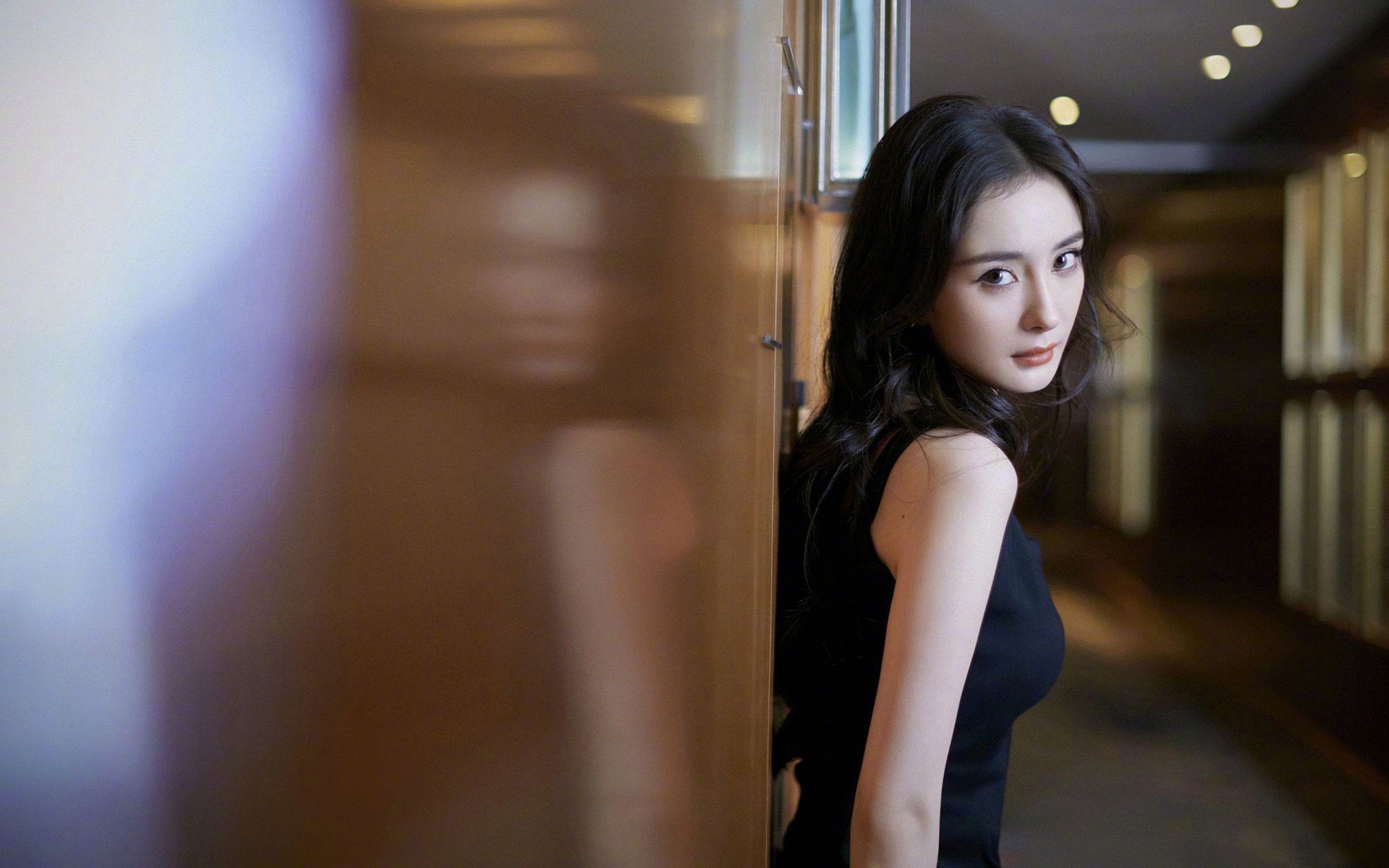 西甲国家德比焦点战,深圳队踏平国王的足球启示录