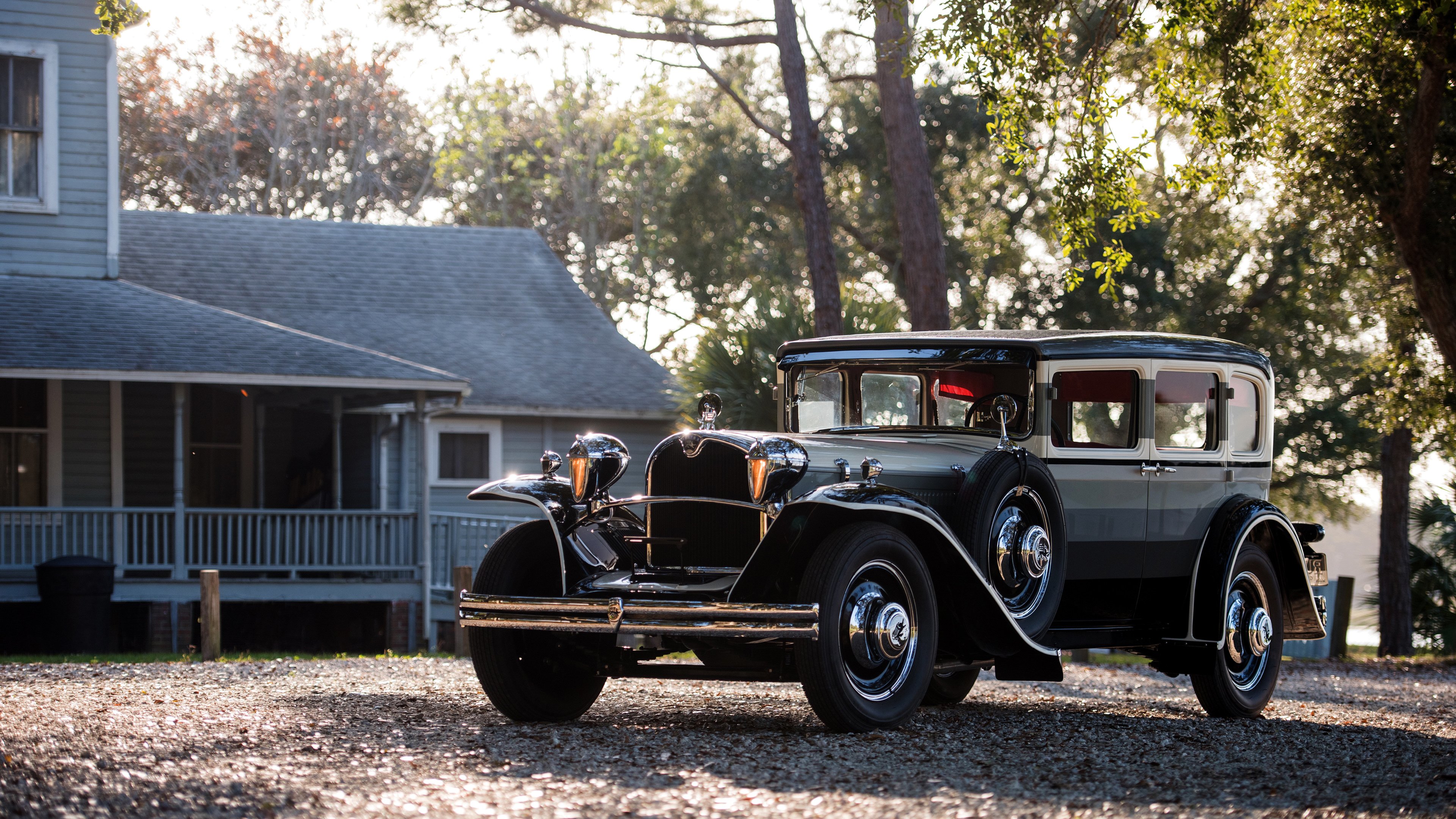 东契奇关键先生闪耀,灰熊险胜雄鹿上演惊魂逆转